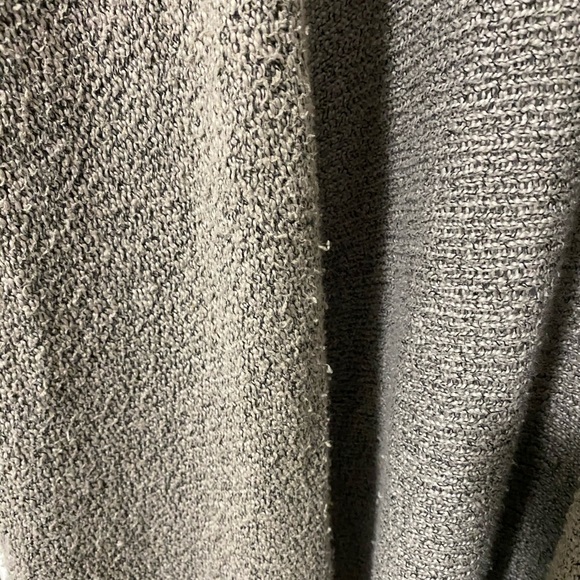 Community Cape - Picture 5 of 5